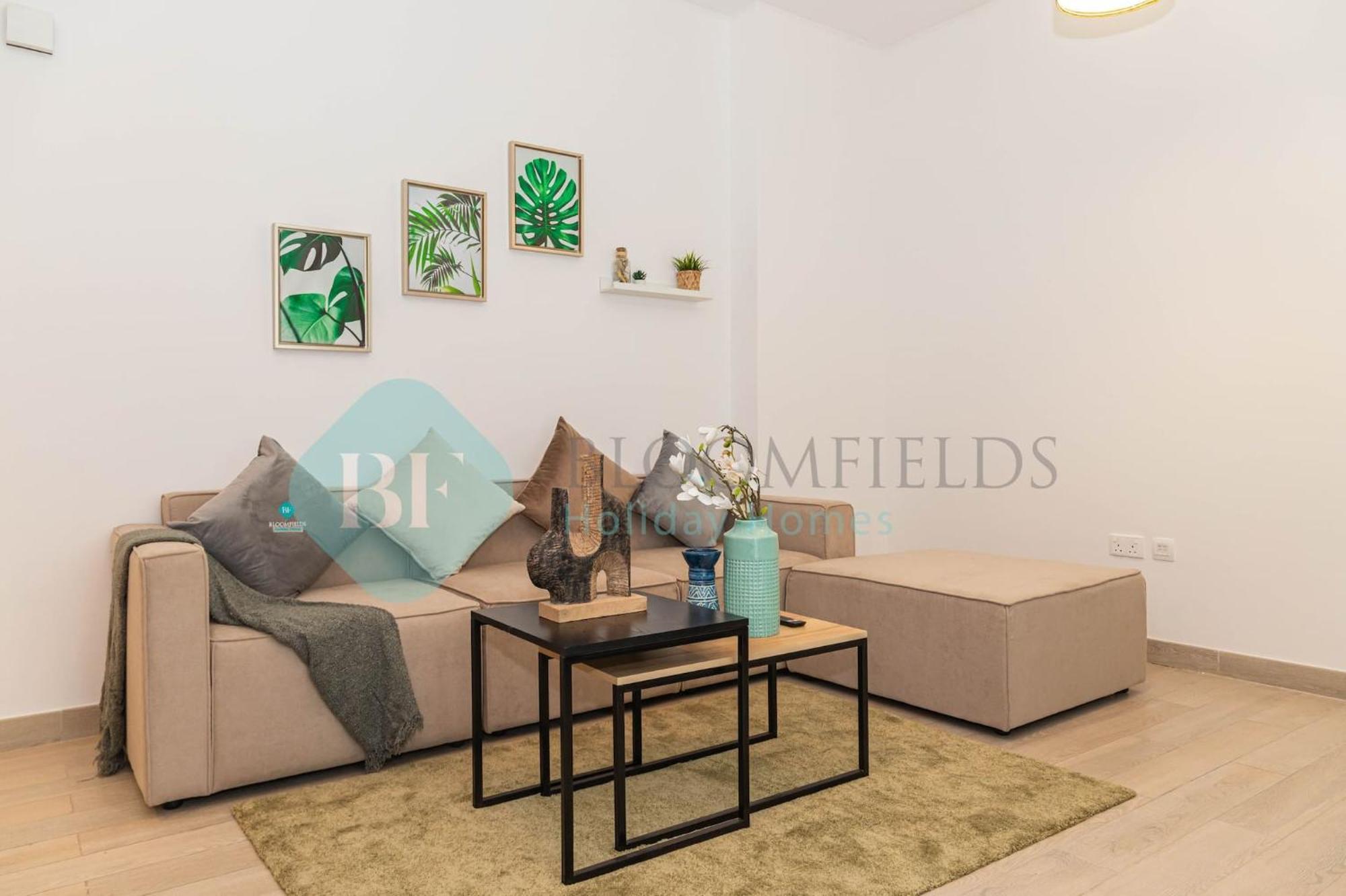 Bloomfields Stylish 1br In Waters Edge Yas Island Abou Dabi